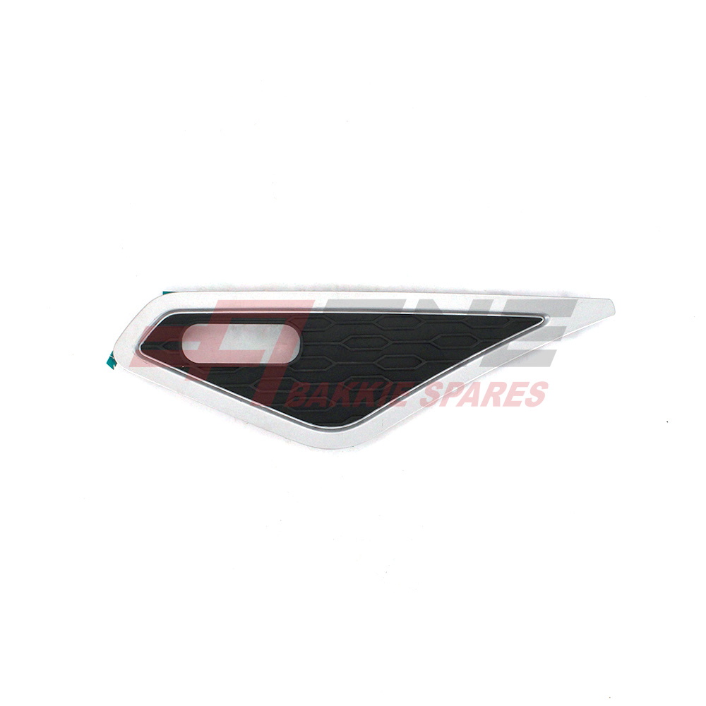 Marker Light Bezel (R/H) for MAHINDRA SCORPIO 2.2 MHAWK LWB S4/S6/S10/S11 — view 2